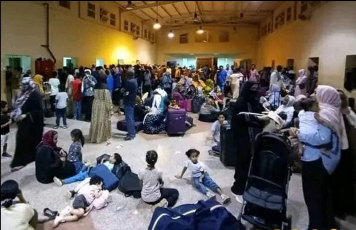 Réfugié-e-s arrivant à la frontière égyptienne (source : réseaux sociaux) 